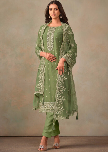Green Embroidered Pant Suit Set In Organza